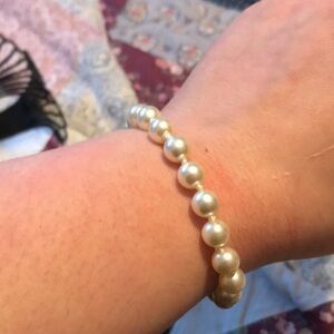❤️ Faux Pearl Bracelet With Magnetic Closure